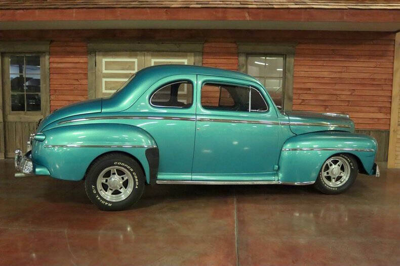 1948 Ford Super Deluxe