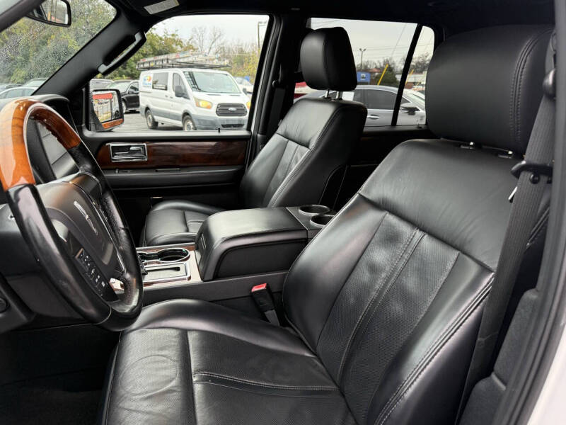 2017 Lincoln Navigator L Select