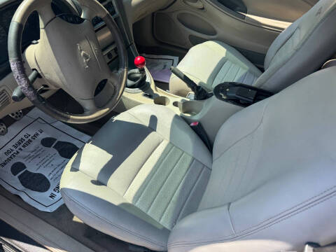 2004 Ford Mustang GT Deluxe