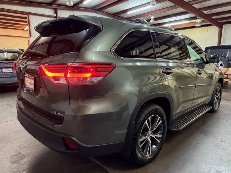 2017 Toyota Highlander LE