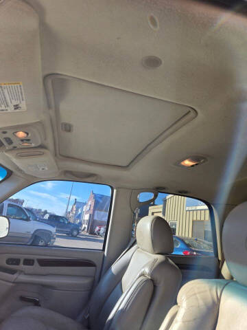 2004 Cadillac Escalade