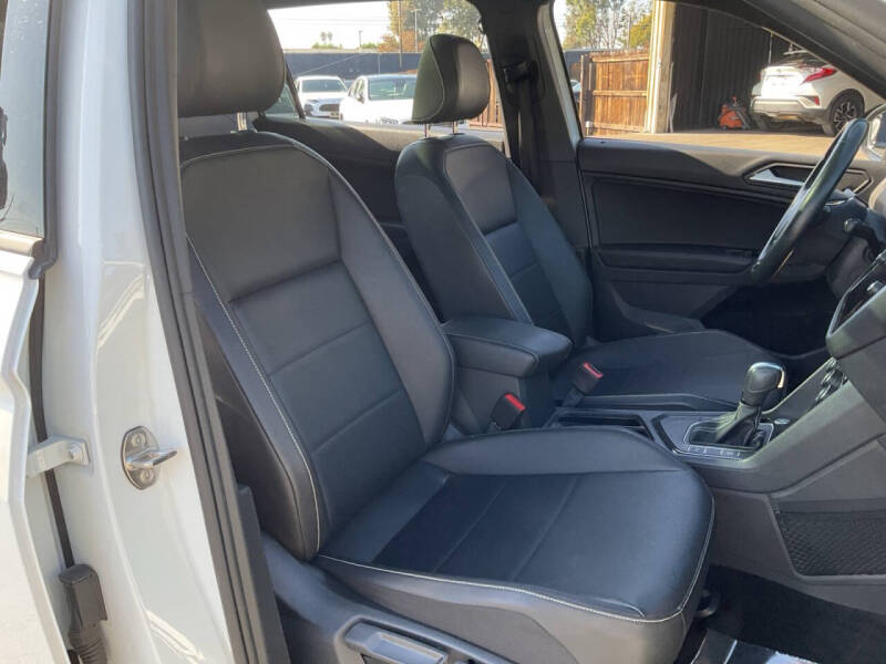 2021 Volkswagen Tiguan SE R-Line Black