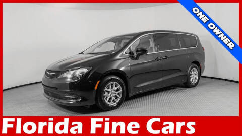 2023 Chrysler Voyager LX