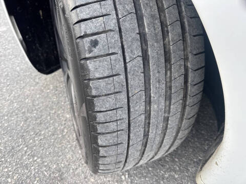 2022 Tesla Model S Plaid