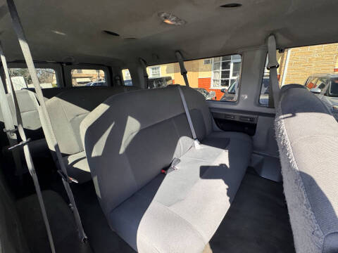 2013 Ford E-Series E-350 SD XLT