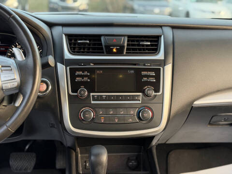 2016 Nissan Altima 2.5 SR