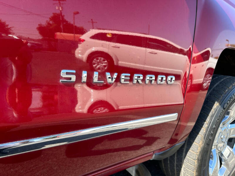 2018 Chevrolet Silverado 1500 LTZ photo 16