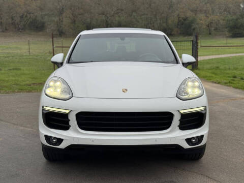 2016 Porsche Cayenne S E-Hybrid