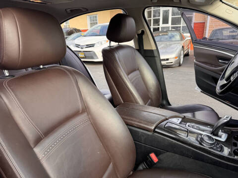 2015 BMW 5 Series 528i