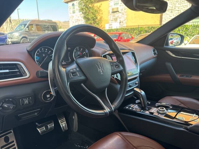 2022 Maserati Ghibli Trofeo