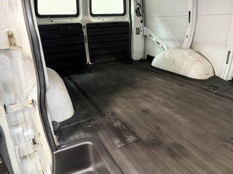 2017 GMC Savana 2500