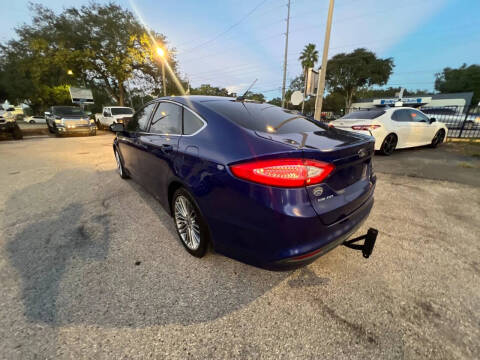2014 Ford Fusion SE