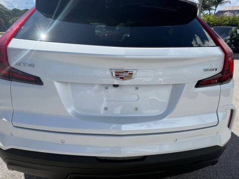 2024 Cadillac XT4 Luxury