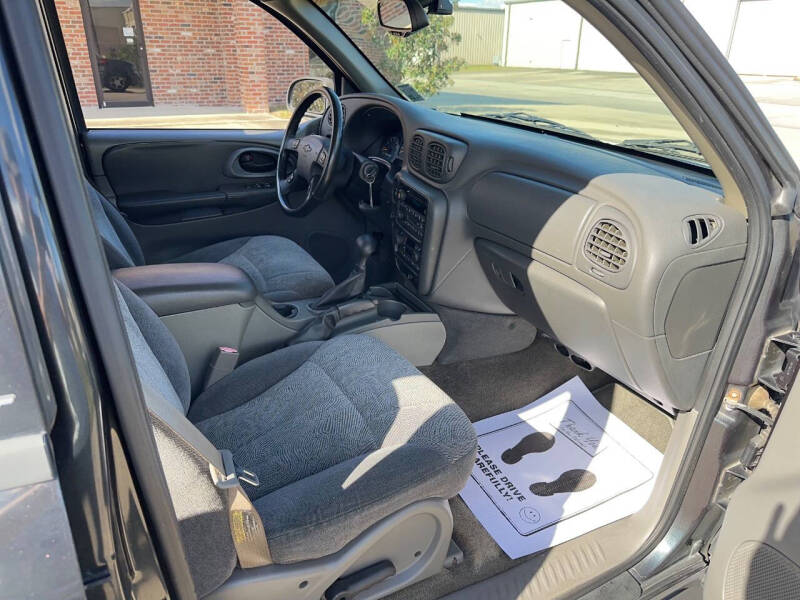 2004 Chevrolet TrailBlazer EXT LT