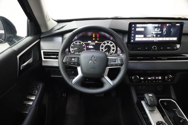 2025 Mitsubishi Outlander SEL