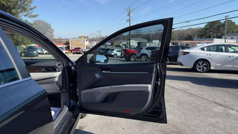 2020 Toyota Camry LE