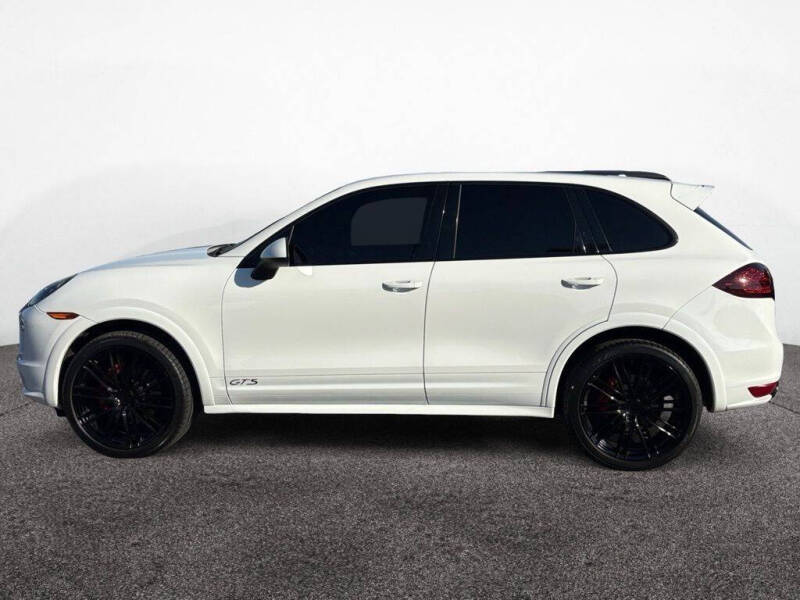2013 Porsche Cayenne GTS