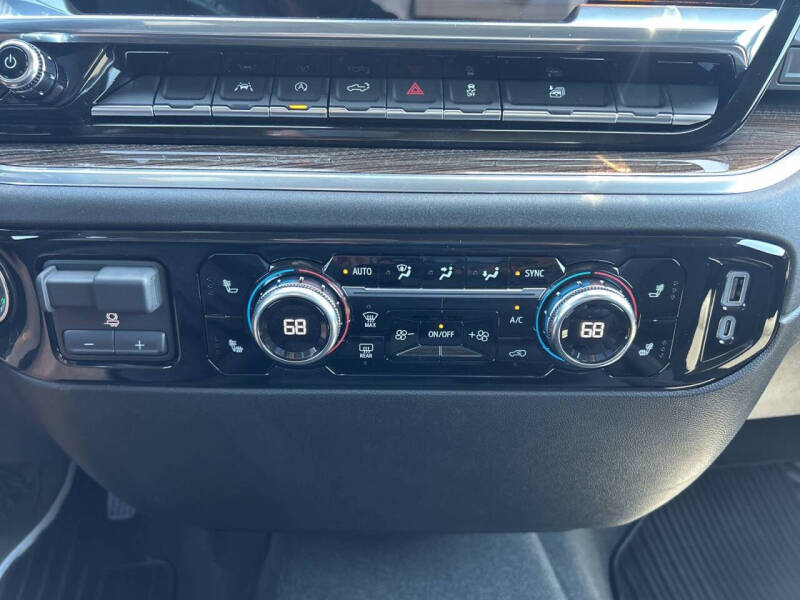 2025 GMC Sierra 1500 Elevation Standard