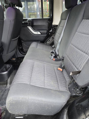 2012 Jeep Wrangler Unlimited Sahara