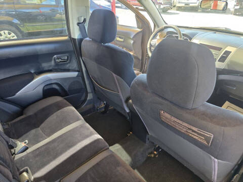 2010 Mitsubishi Outlander ES