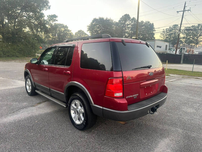 2005 Ford Explorer null photo 10