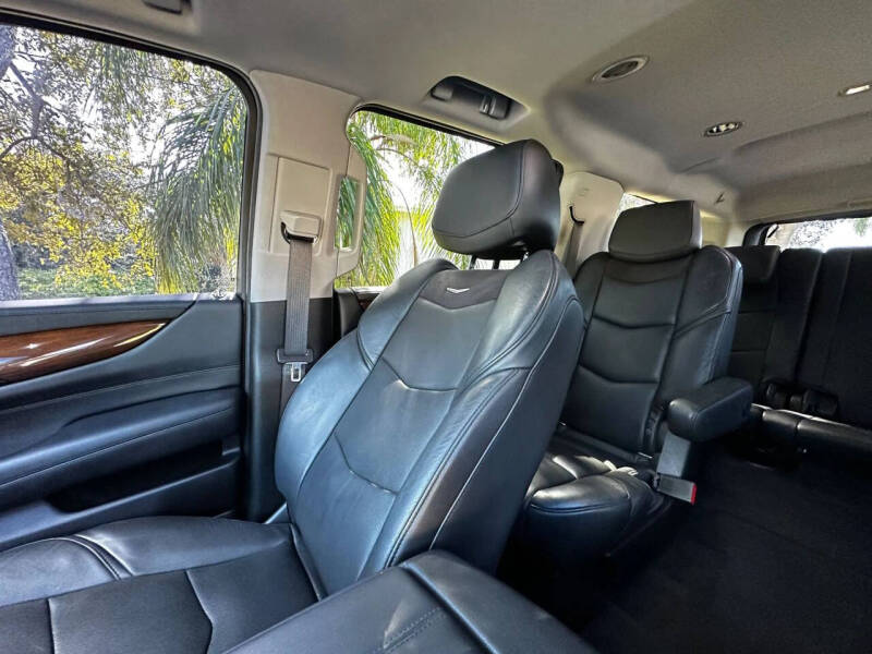 2020 Cadillac Escalade ESV Luxury