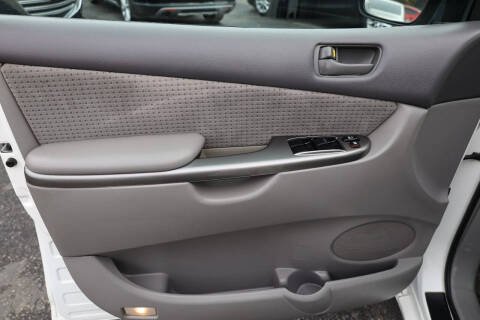 2006 Toyota Sienna LE 7 Passenger