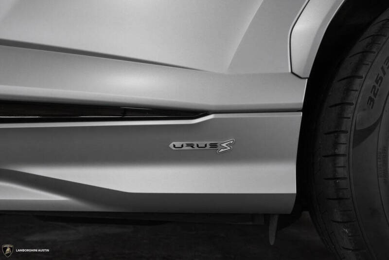 2023 Lamborghini Urus S