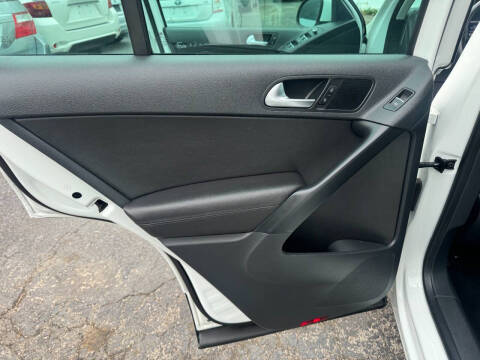 2015 Volkswagen Tiguan SE