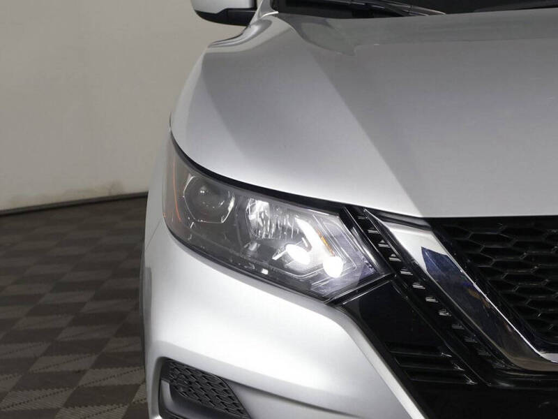 2022 Nissan Rogue Sport SV