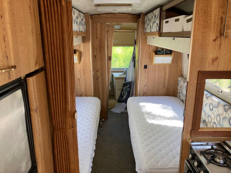 1980 Airstream Excella 2