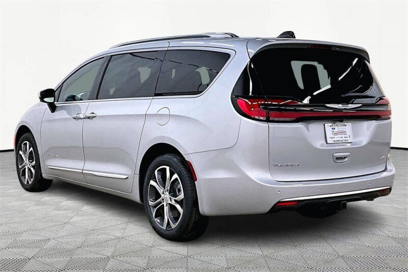 2026 Chrysler Pacifica Pinnacle