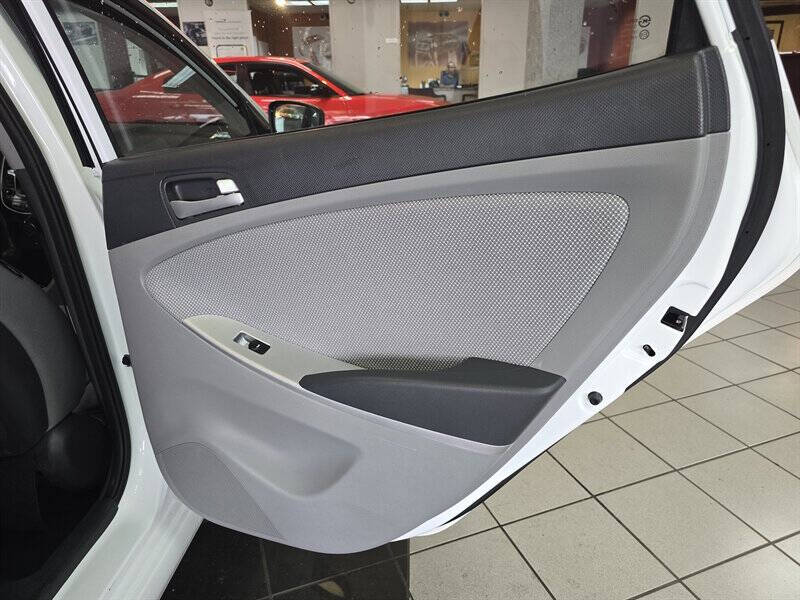 2013 Hyundai Accent GS