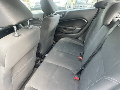 2015 Ford Fiesta SE