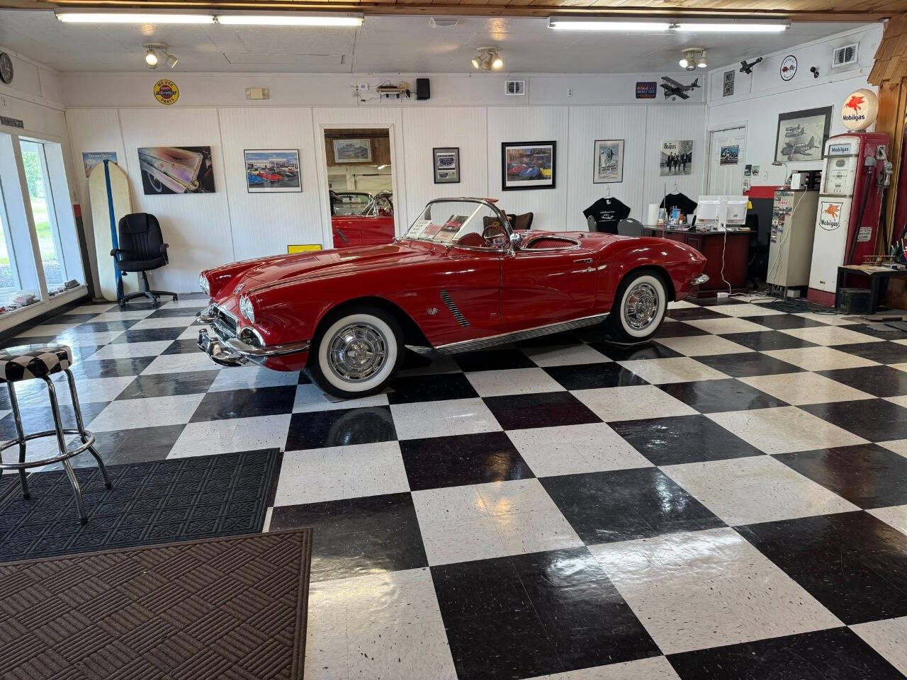 1962 Chevrolet Corvette 24