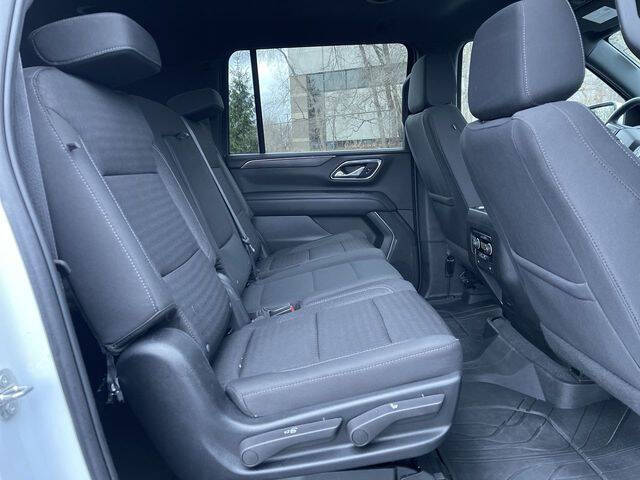 2023 Chevrolet Suburban LS