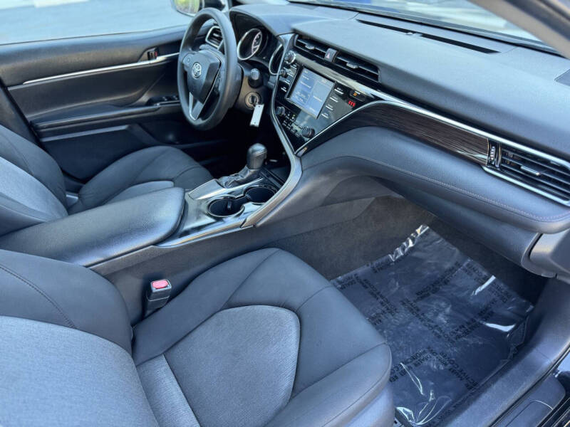 2018 Toyota Camry LE