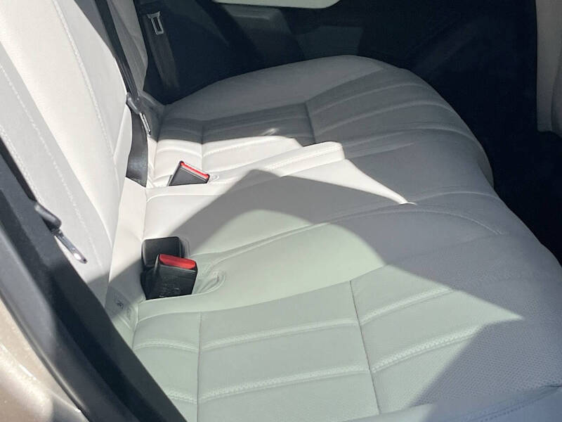 2022 Land Rover Range Rover Velar P250 R-Dynamic S