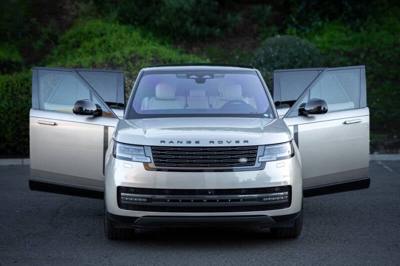 2023 Land Rover Range Rover SE photo 104