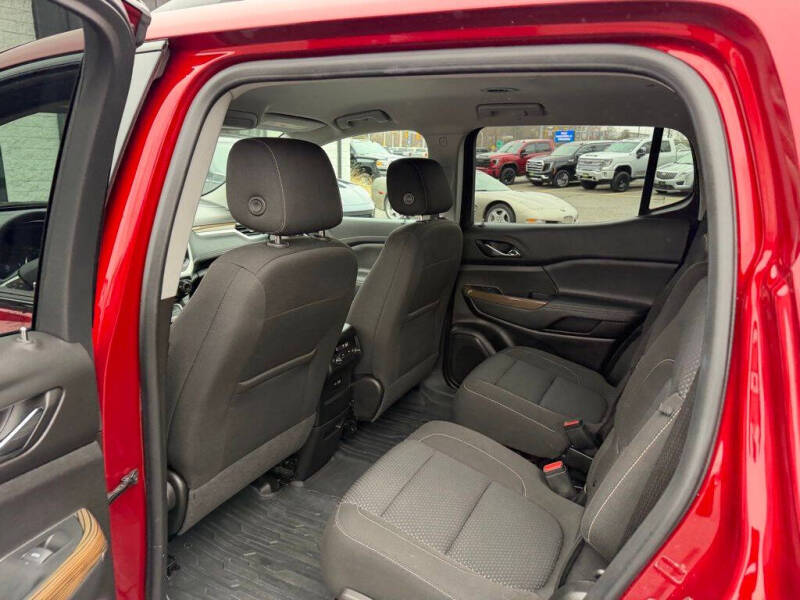 2023 GMC Acadia SLE
