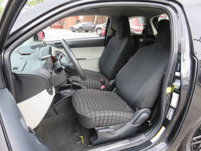 2014 Scion iQ