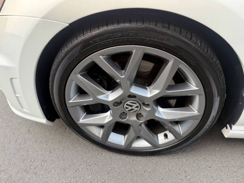 2015 Volkswagen Golf R 4Motion