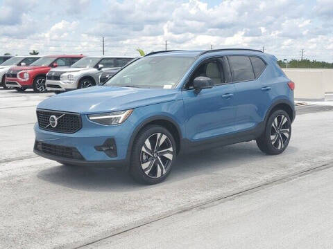 2023 Volvo XC40