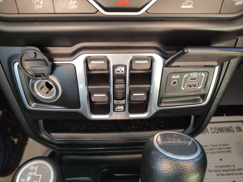 2021 Jeep Gladiator Overland