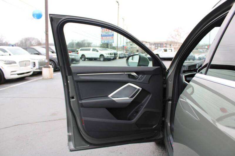 2022 Audi Q3 quattro S line Premium 45 TFSI