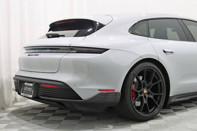 2024 Porsche Taycan GTS Sport Turismo