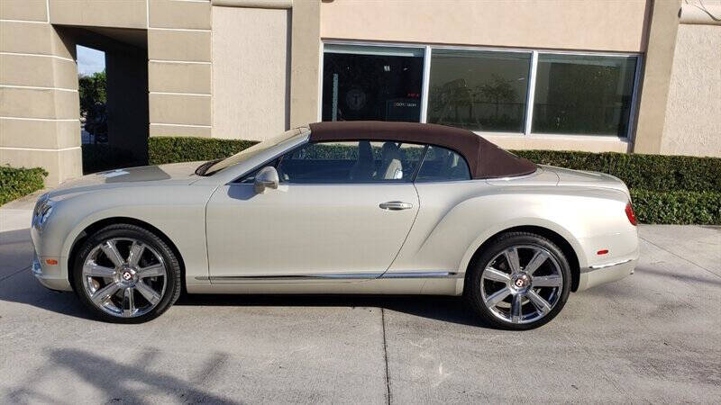 Bentley Continental GTC's photo