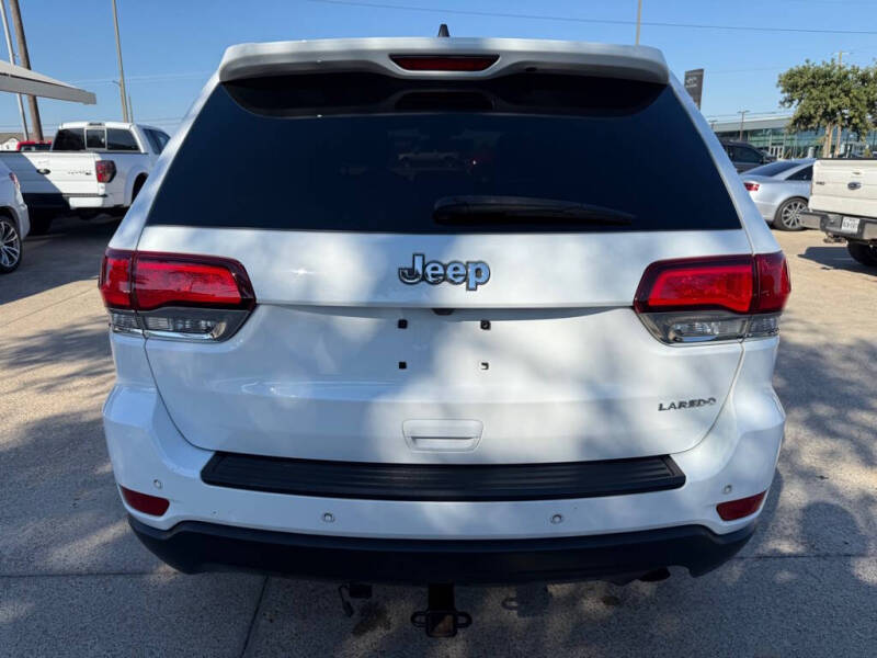 2020 Jeep Grand Cherokee Laredo