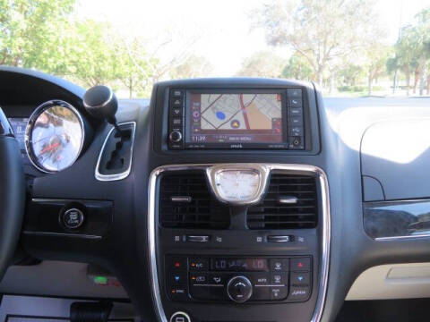 2013 Chrysler Town and Country Limited