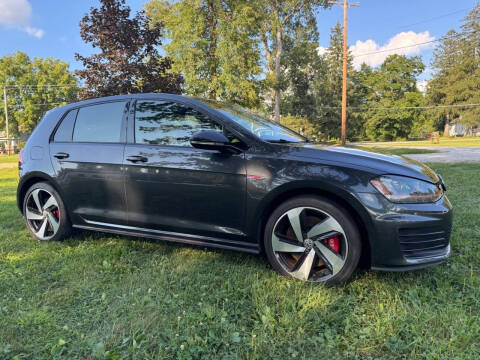 2017 Volkswagen Golf GTI Sport